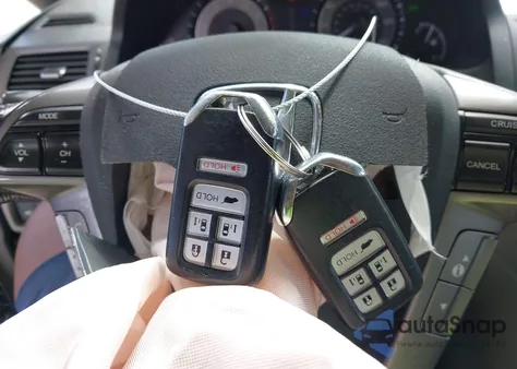 2014 Honda Odyssey Touring/Touring Elite z USA, uszkodzony, nr VIN 5FNRL5H98EB105795